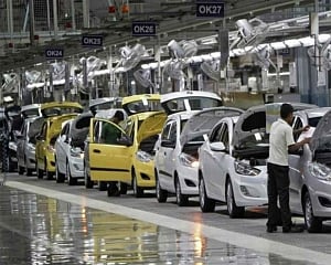 Automobile sales in India sees worst-ever fall in August