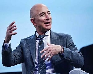 Bezos regains top spot as world's richest man