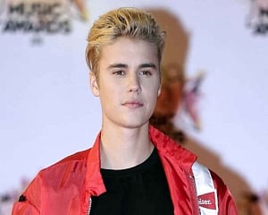 Bieber mocks Shawn Mendes' 'prince of pop' status