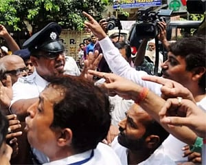 BJP, TMC activists clash in West Bengal ahead of PM's visit