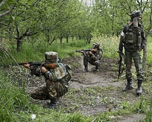 C'garh:2 Naxals killed in encounter with police