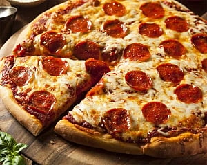 Canada air traffic controllers buy pizza for US colleagues