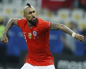Chile eager to make Copa history against Peru, says Vidal