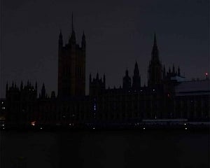 Cities go dark for Earth Hour, bring light to climate change