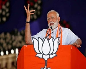 Cong, RJD will push 21st century India into darkness: PM Modi