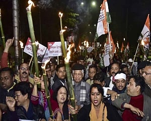 Cong dubs govt's quota move as poll gimmick, but says will support bill