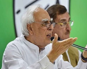 Cong questions PM's silence on Pragya Thakur's remarks on Godse