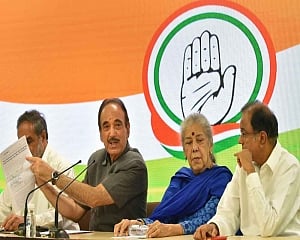 Cong wants PM to make statement in Parliament on J-K situation