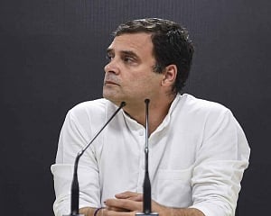 Congress workers to gather demanding Rahul stays on