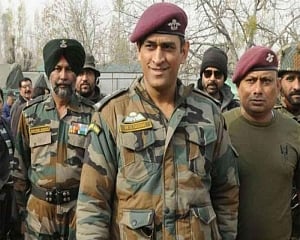 Cottrell salutes Dhoni for his "love for motherland"