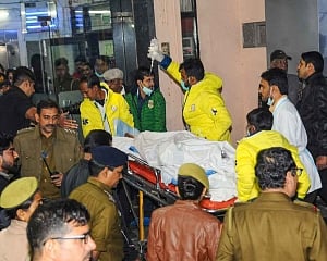 Day after being set afire, Unnao rape victim dies at Safdarjung Hospital
