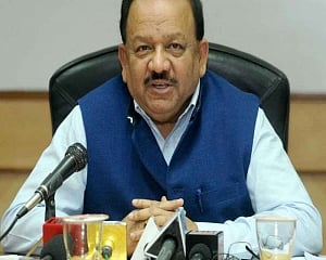 Delhi HC seeks Union minister Harsh Vardhan's response on plea challenging his LS election