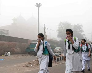 Delhi's air quality deteriorates to 'very poor' category