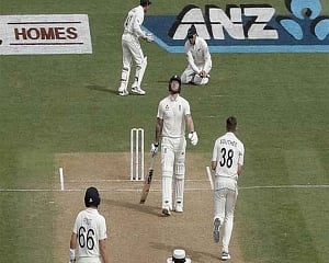 Despite Root, Burns tons England 'disappointed' as New Zealand hit back