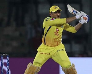 Dhoni's strategic skills unmatched: Raina