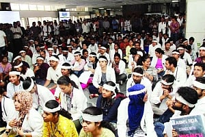 Docs protest on AIIMS campus