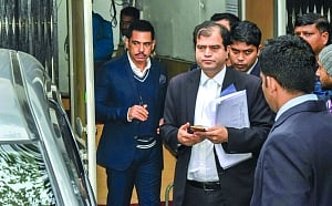 ED confronts Vadra with UK assets, grills Karti in INX case