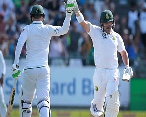 Elgar leads South Africa fightback with century