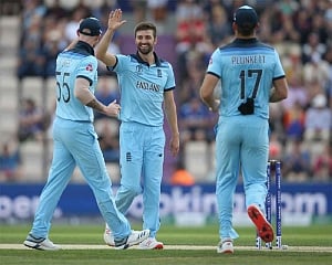 England sweat on Wood's World Cup fitness