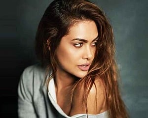 Esha Gupta pens apology letter to Nigerian footballer