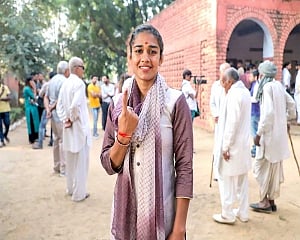 Famed wrestlers take a beating in electoral ring