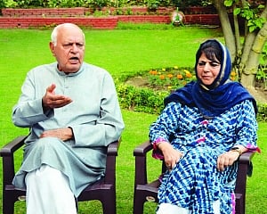 Farooq not detained or arrested, claims Shah; ex-CM calls HM liar