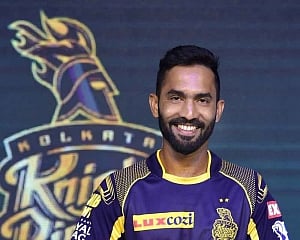 Fell short by 10-15 runs; could have bowled better: Karthik