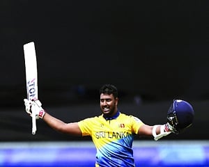 Fernando trumps Pooran in SL win