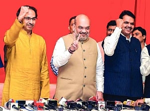 For ‘ideology’ sake, BJP, Sena ink poll pact