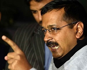 For Sidhu, Imran Khan's friendship takes precedence over India: Kejriwal