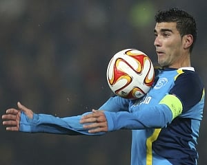 Former Spain midfielder Reyes dies in traffic accident at 35