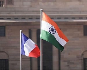 French Joint Forces Commander in Indian Ocean visits India, holds talks with top defence officials