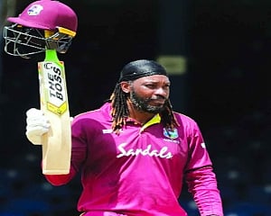 Gayle shines before showers arrive