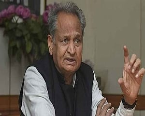 Gehlot meets Chidambaram in Tihar Jail, says case a perfect example of vendetta politics