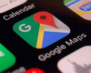 Google Maps to predict crowd situation on buses, trains