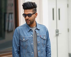 Guru Randhawa recreates his own track 'Outfit'