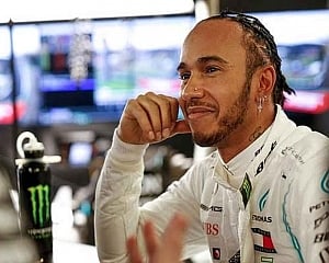 Hamilton wins Mexican Grand Prix, but waits for sixth title