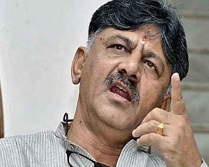 HC takes exception to non-availability of ED's lawyer, says agency can't play 'hide and seek'