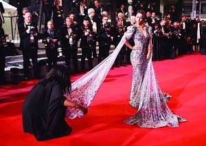 Hina makes a sparkling debut