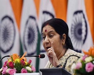 Hurt by your comments on Advani, maintain some decorum: Sushma Swaraj to Rahul Gandhi