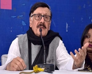I could have been a better son: Parikshat Sahni
