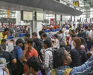 Immigration system server face glitches at Delhi airport; long queues at counters
