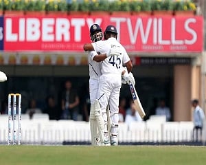 Rohit moves to 199 as India reach 357/4 at lunch