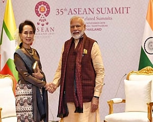 India attaches importance to Myanmar's cooperation against insurgent groups: PM Modi to Suu Kyi