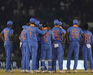 India look to seal off World Cup preparation with series win against Australia at Kotla