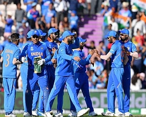 India ready to land knockout punch on England