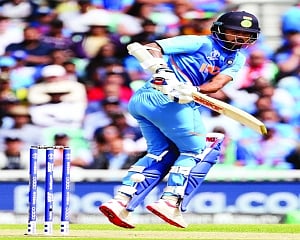 India square up Oval