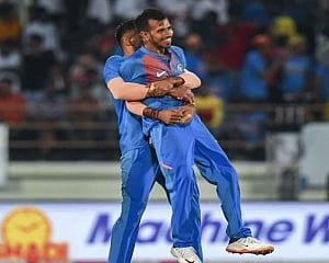 Indian bowlers restrict Bangladesh to 153-6