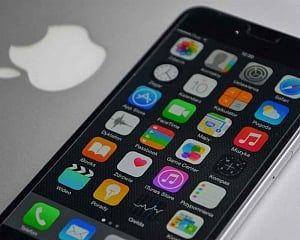 iOS 13 beta users can resize app icons on home screen