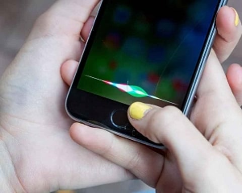 iPhone users may soon tell Siri to play Spotify: Report